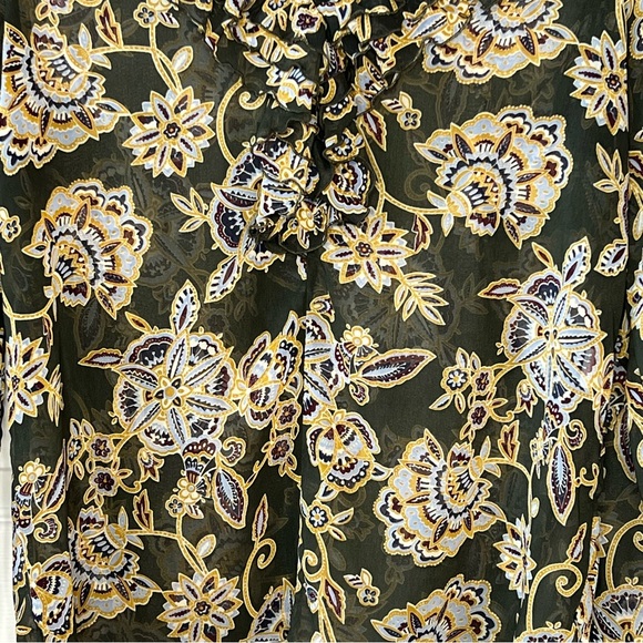 ⭐️ Zara Basic Printed Sheer Flowy Long Sleeve Blouse Ruffle Collar Size MEDIUM - Picture 2 of 10